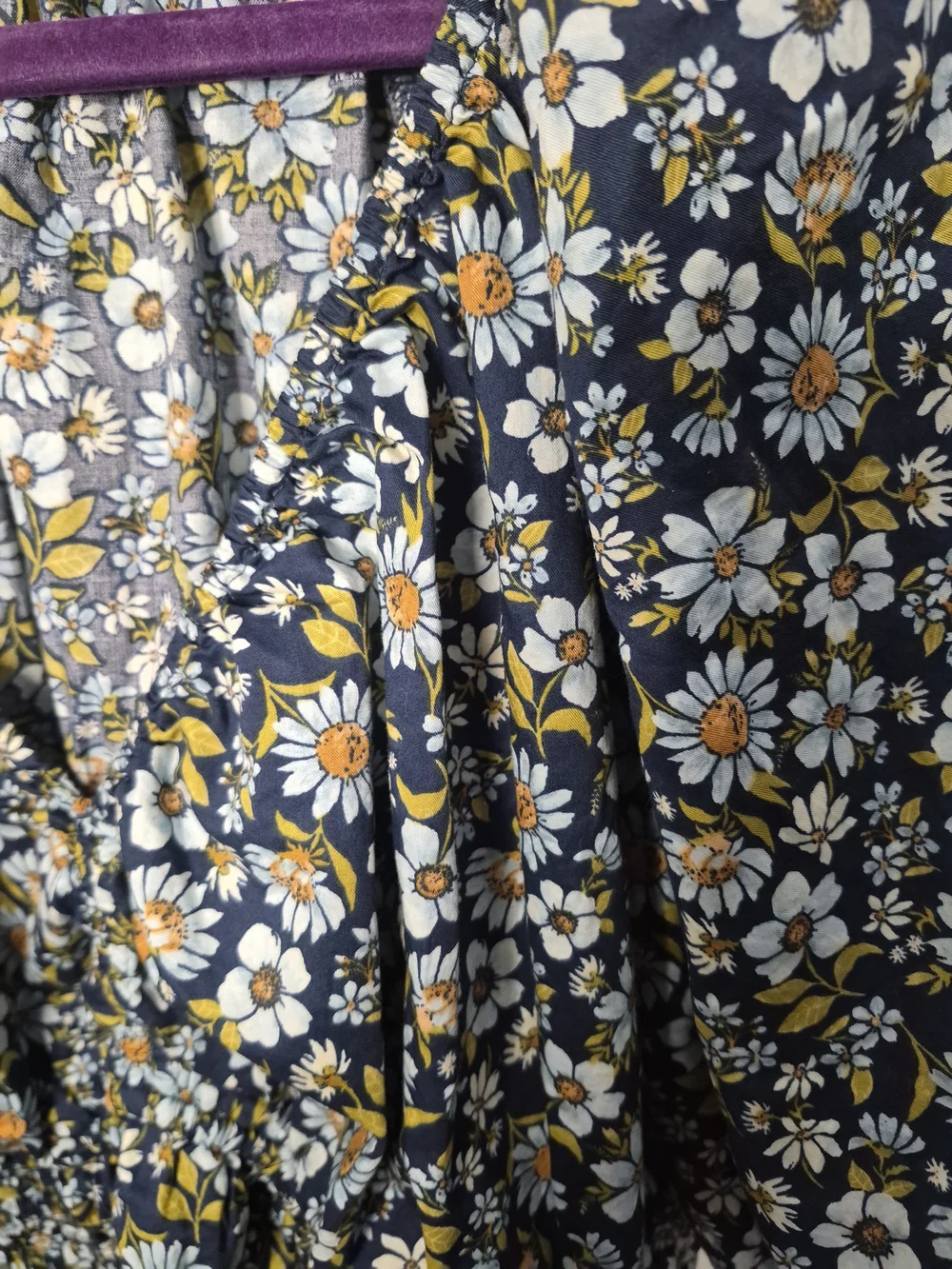 Old Navy Navy Floral Puff-Sleeve Blouse with Yellow & White Daisies